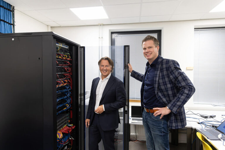 KIEN ICT Tim Verlaan met Charles Karsters bij Patchkast